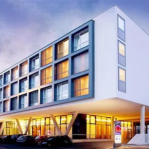 **** Hotel Leonardo Salzburg Airport Østrig